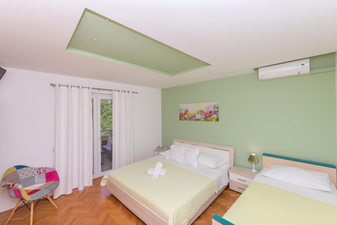 Apartments Villa Vujcic Makarska Exterior foto