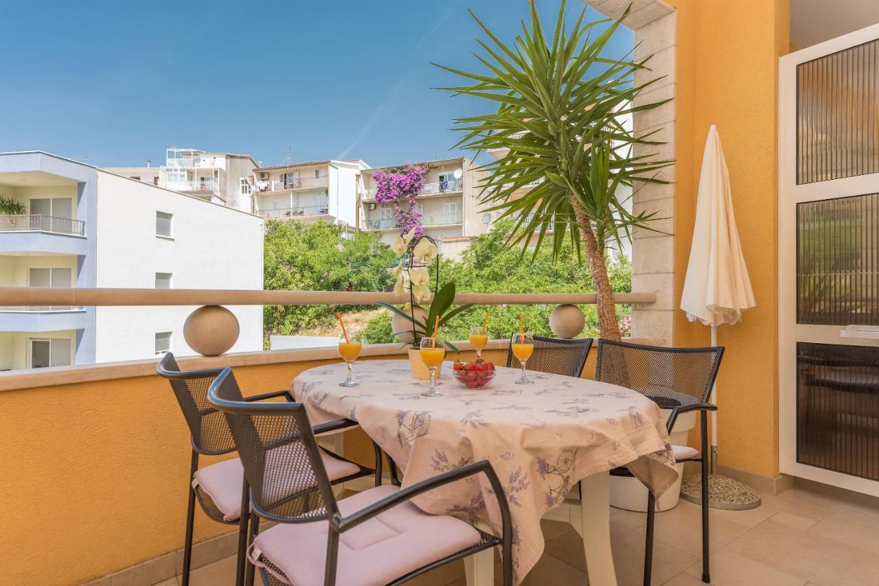 Apartments Villa Vujcic Makarska Exterior foto